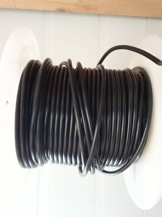 Wire single core 4mm black - per meter